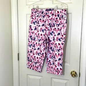 Gloria Vanderbilt Pink Floral Capris Size 12 Excellent Condition